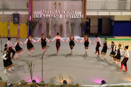 11. MEDNARODNI FOLKLORNI FESTIVAL RAKEK 30 FOTO LJUBO VUKELIČ